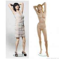 Манекен женский реалистичный телесный, с макияжем (парик отдельно), для одежды в полный рост, стоячий прямо с поднятыми вверх и согнутыми руками. MD-VOGUE Type 17