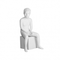 Манекен детский (мальчик), скульптурный, белого цвета, для одежды в полный рост, на 6 лет, сидячий. MD-Peppy 05-01M